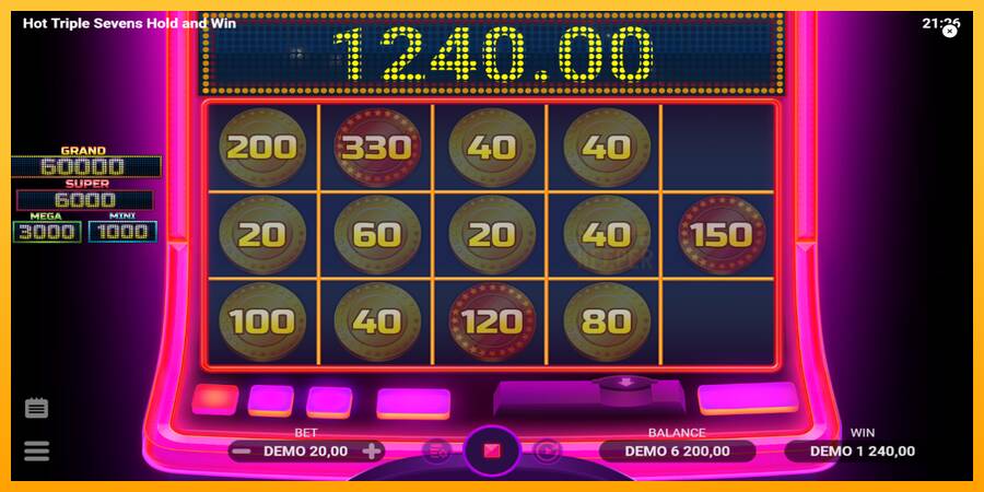 Hot Triple Sevens Hold & Win machine à sous pour de largent, image 4